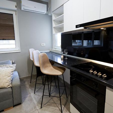Minimalist Design Apartament In Magheru Bucareste Exterior foto